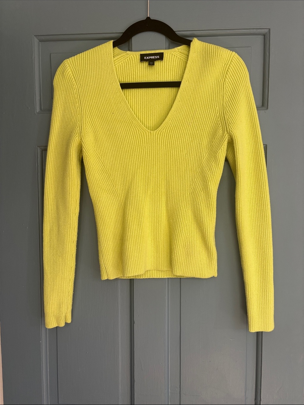 Express Women's Lime Yellow V-Neck Ribbed Sweater